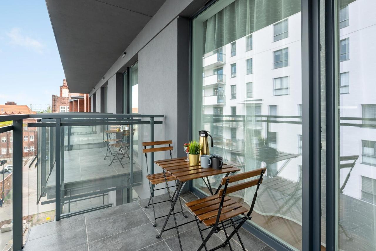 Apartament Walowa Shipyard Γκντανσκ Εξωτερικό φωτογραφία